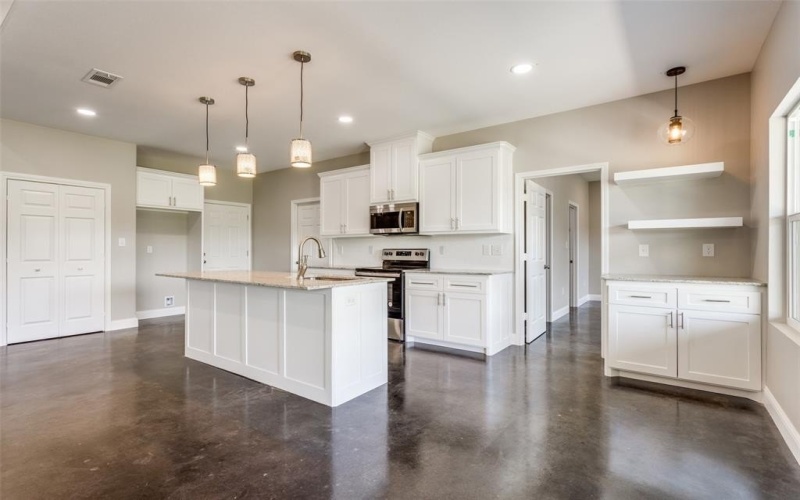 2909 Blue Heron Circle, Mount Pleasant, TX 75455, 3 Bedrooms Bedrooms, ,2 BathroomsBathrooms,Residential,For Sale,2909 Blue Heron Circle,20911026