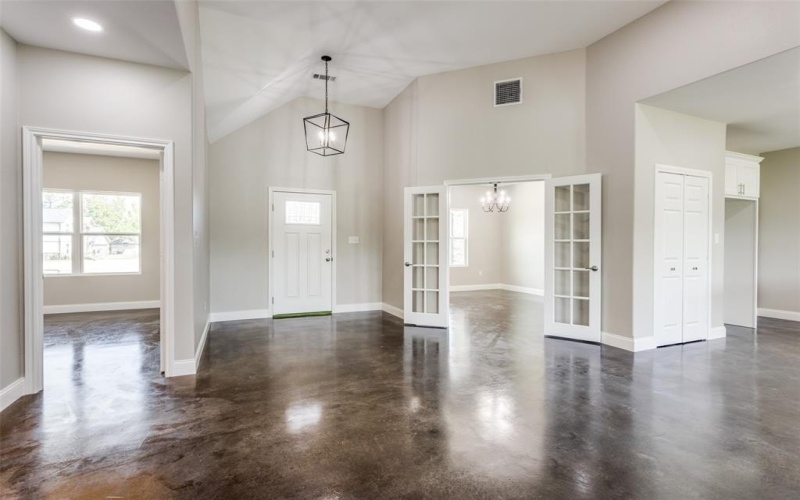 2909 Blue Heron Circle, Mount Pleasant, TX 75455, 3 Bedrooms Bedrooms, ,2 BathroomsBathrooms,Residential,For Sale,2909 Blue Heron Circle,20911026