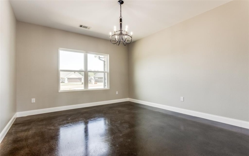 2909 Blue Heron Circle, Mount Pleasant, TX 75455, 3 Bedrooms Bedrooms, ,2 BathroomsBathrooms,Residential,For Sale,2909 Blue Heron Circle,20911026