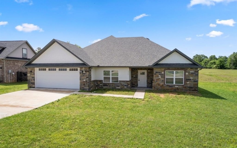 2909 Blue Heron Circle, Mount Pleasant, TX 75455, 3 Bedrooms Bedrooms, ,2 BathroomsBathrooms,Residential,For Sale,2909 Blue Heron Circle,20911026