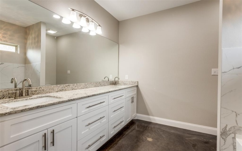 2909 Blue Heron Circle, Mount Pleasant, TX 75455, 3 Bedrooms Bedrooms, ,2 BathroomsBathrooms,Residential,For Sale,2909 Blue Heron Circle,20911026