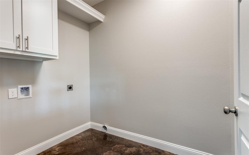 2909 Blue Heron Circle, Mount Pleasant, TX 75455, 3 Bedrooms Bedrooms, ,2 BathroomsBathrooms,Residential,For Sale,2909 Blue Heron Circle,20911026
