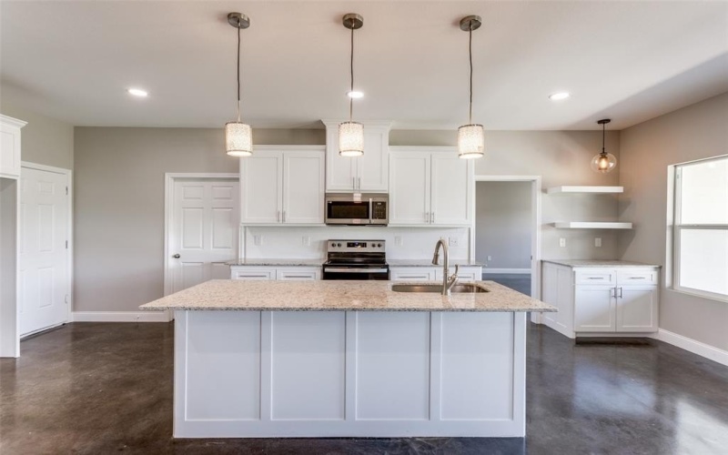 2909 Blue Heron Circle, Mount Pleasant, TX 75455, 3 Bedrooms Bedrooms, ,2 BathroomsBathrooms,Residential,For Sale,2909 Blue Heron Circle,20911026