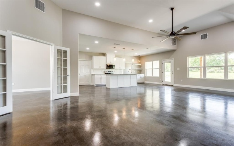 2909 Blue Heron Circle, Mount Pleasant, TX 75455, 3 Bedrooms Bedrooms, ,2 BathroomsBathrooms,Residential,For Sale,2909 Blue Heron Circle,20911026