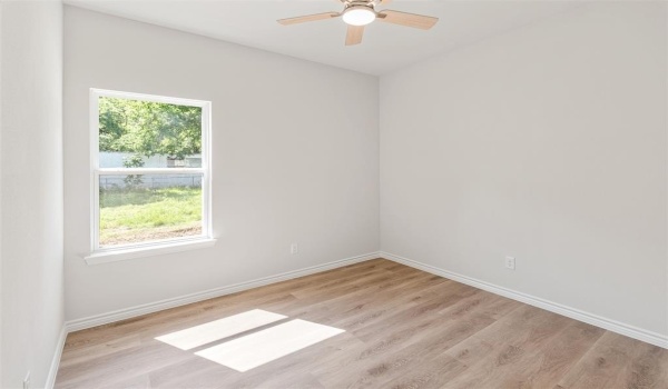 102 Navajo Drive, Mabank, TX 75156, 3 Bedrooms Bedrooms, ,2 BathroomsBathrooms,Residential,For Sale,102 Navajo Drive,20911117