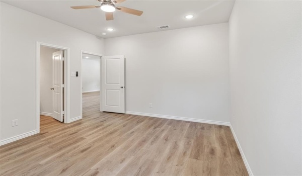 102 Navajo Drive, Mabank, TX 75156, 3 Bedrooms Bedrooms, ,2 BathroomsBathrooms,Residential,For Sale,102 Navajo Drive,20911117
