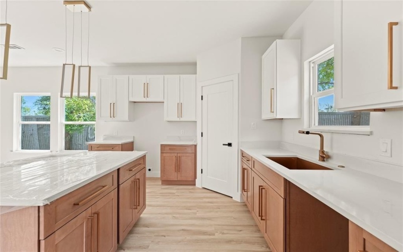 1613 bannock Avenue, Dallas, TX 75215, 3 Bedrooms Bedrooms, ,2 BathroomsBathrooms,Residential,For Sale,1613 bannock Avenue,20911267