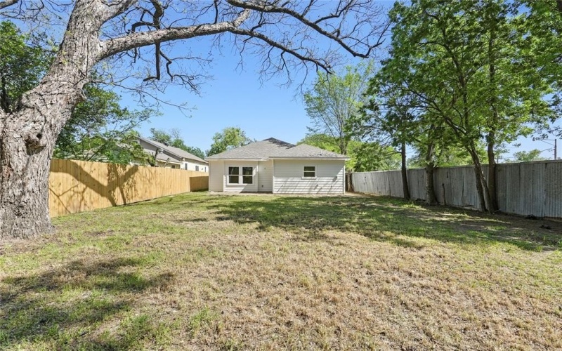 1613 bannock Avenue, Dallas, TX 75215, 3 Bedrooms Bedrooms, ,2 BathroomsBathrooms,Residential,For Sale,1613 bannock Avenue,20911267