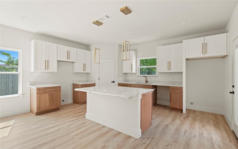1613 bannock Avenue, Dallas, TX 75215, 3 Bedrooms Bedrooms, ,2 BathroomsBathrooms,Residential,For Sale,1613 bannock Avenue,20911267