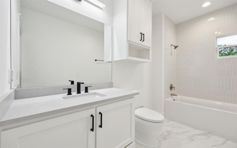 6631 Tyree Street, Dallas, TX 75209, 6 Bedrooms Bedrooms, ,5 BathroomsBathrooms,Residential,For Sale,6631 Tyree Street,20911390