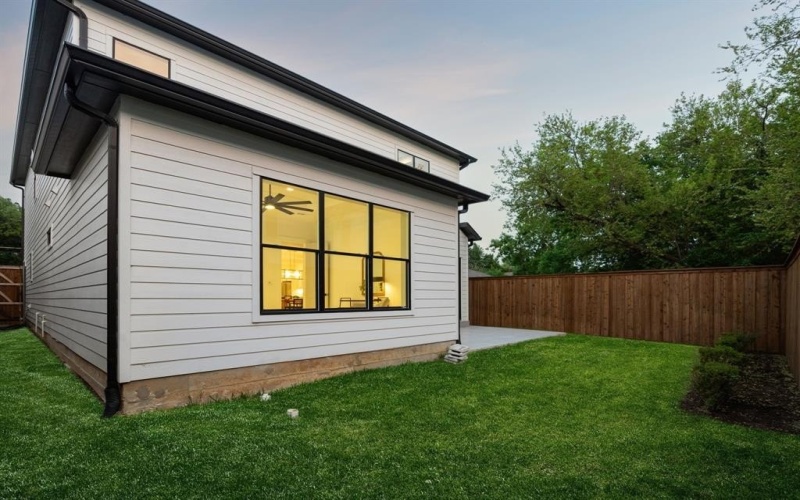 6631 Tyree Street, Dallas, TX 75209, 6 Bedrooms Bedrooms, ,5 BathroomsBathrooms,Residential,For Sale,6631 Tyree Street,20911390