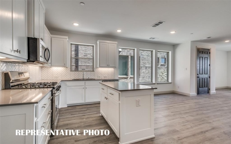 512 Parkside Drive, Argyle, TX 76226, 3 Bedrooms Bedrooms, ,2 BathroomsBathrooms,Residential,For Sale,512 Parkside Drive,20909646