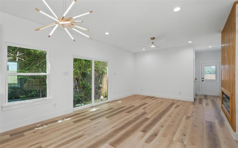 2721 Peabody Avenue, Dallas, TX 75215, 3 Bedrooms Bedrooms, ,2 BathroomsBathrooms,Residential,For Sale,2721 Peabody Avenue,20911815