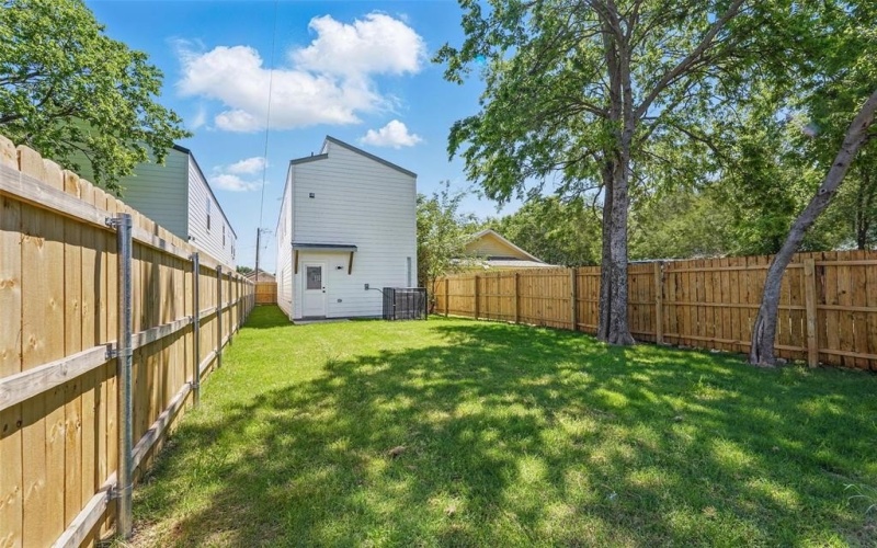 2721 Peabody Avenue, Dallas, TX 75215, 3 Bedrooms Bedrooms, ,2 BathroomsBathrooms,Residential,For Sale,2721 Peabody Avenue,20911815