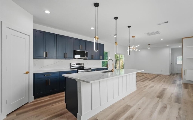 2721 Peabody Avenue, Dallas, TX 75215, 3 Bedrooms Bedrooms, ,2 BathroomsBathrooms,Residential,For Sale,2721 Peabody Avenue,20911815