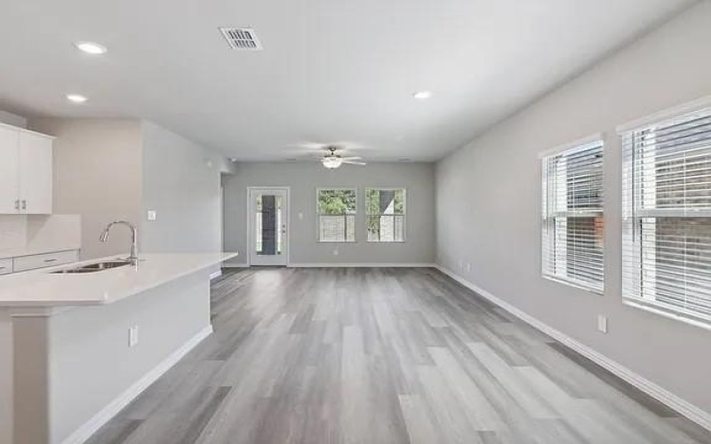 810 Hemingway Lane, McKinney, TX 75069, 4 Bedrooms Bedrooms, ,2 BathroomsBathrooms,Residential Lease,For Rent,810 Hemingway Lane,20911829