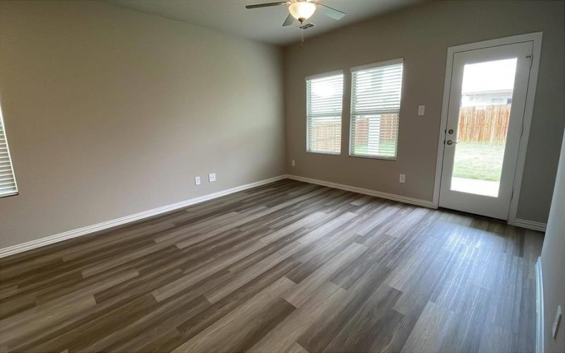 902 Tulip Trail, Lavon, TX 75166, 4 Bedrooms Bedrooms, ,2 BathroomsBathrooms,Residential Lease,For Rent,902 Tulip Trail,20909938