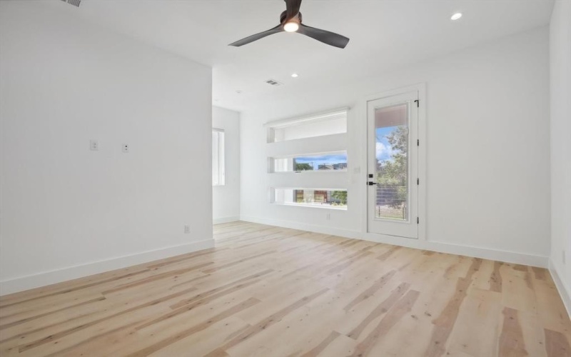 2433 Vagas Street, Dallas, TX 75219, 3 Habitaciones Habitaciones , ,3 BañosBaños,Residential,En Venta,2433 Vagas Street,20909959