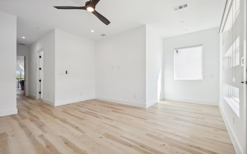 2433 Vagas Street, Dallas, TX 75219, 3 Habitaciones Habitaciones , ,3 BañosBaños,Residential,En Venta,2433 Vagas Street,20909959
