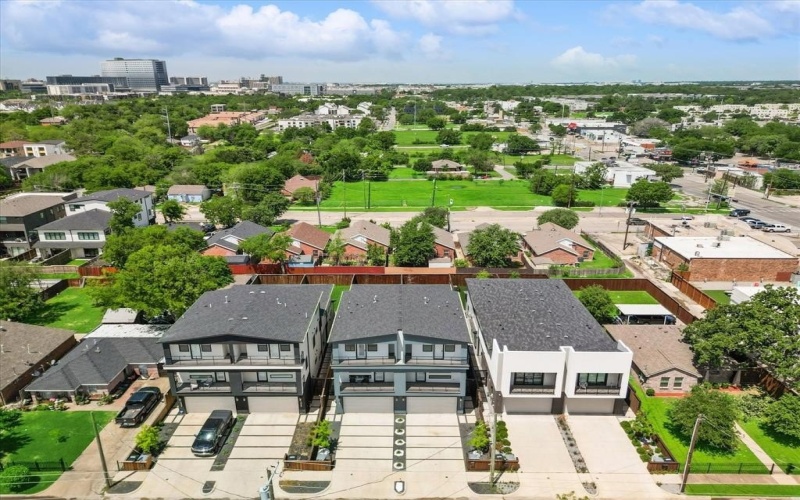 2433 Vagas Street, Dallas, TX 75219, 3 Habitaciones Habitaciones , ,3 BañosBaños,Residential,En Venta,2433 Vagas Street,20909959