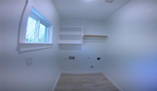 271 11th Street, Paris, TX 75460, 3 Bedrooms Bedrooms, ,2 BathroomsBathrooms,Residential,For Sale,271 11th Street,20912015