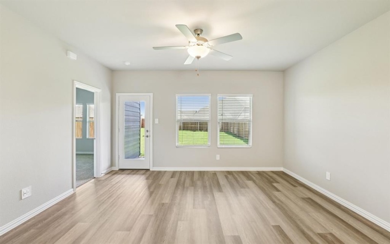 921 Dayflower Court, Lavon, TX 75166, 3 Bedrooms Bedrooms, ,2 BathroomsBathrooms,Residential,For Sale,921 Dayflower Court,20910019