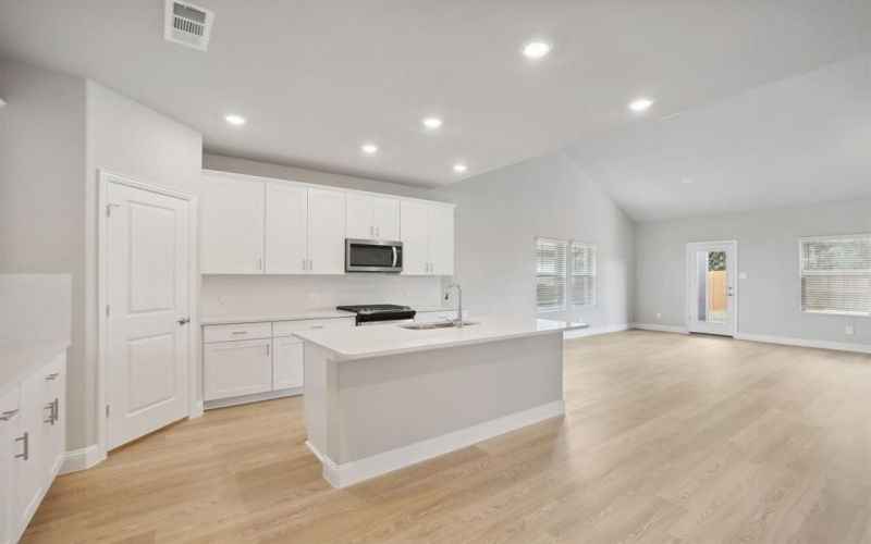 2314 Lone Star Lane, Seagoville, TX 75159, 5 Bedrooms Bedrooms, ,3 BathroomsBathrooms,Residential,For Sale,2314 Lone Star Lane,20910042