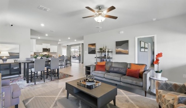 353 LUBBOCK Drive, Azle, TX 76020, 4 Bedrooms Bedrooms, ,2 BathroomsBathrooms,Residential,For Sale,353 LUBBOCK Drive,20910241