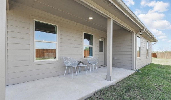 353 LUBBOCK Drive, Azle, TX 76020, 4 Bedrooms Bedrooms, ,2 BathroomsBathrooms,Residential,For Sale,353 LUBBOCK Drive,20910241