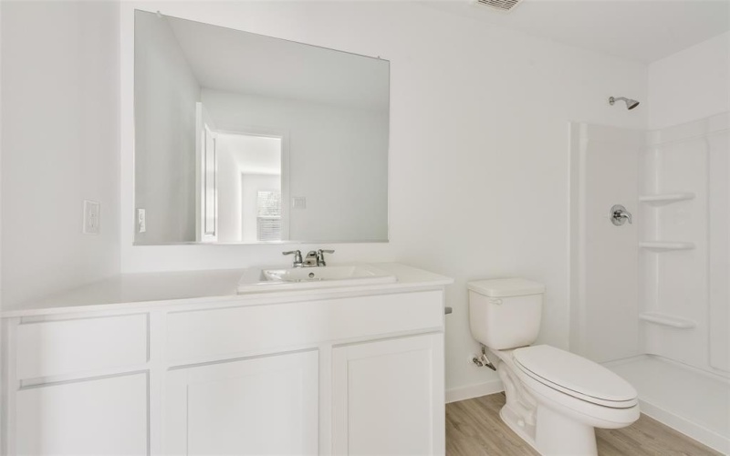 905 Shady Oaks Drive, Ennis, TX 75119, 3 Bedrooms Bedrooms, ,2 BathroomsBathrooms,Residential,For Sale,905 Shady Oaks Drive,20912492