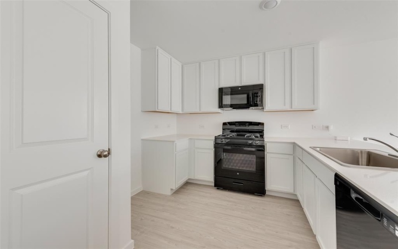 905 Shady Oaks Drive, Ennis, TX 75119, 3 Bedrooms Bedrooms, ,2 BathroomsBathrooms,Residential,For Sale,905 Shady Oaks Drive,20912492