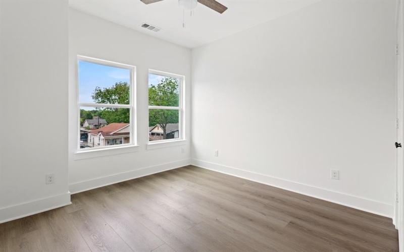 2827 Grafton Avenue, Dallas, TX 75211, 4 Habitaciones Habitaciones , ,3 BañosBaños,Residential,En Venta,2827 Grafton Avenue,20914801