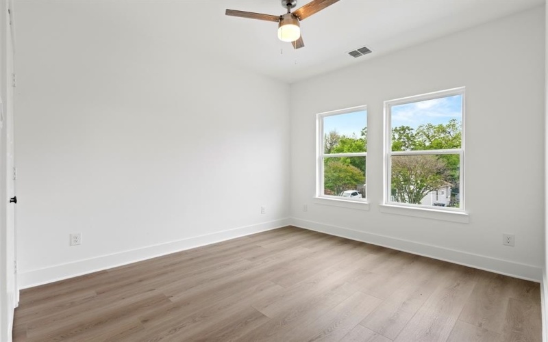 2827 Grafton Avenue, Dallas, TX 75211, 4 Habitaciones Habitaciones , ,3 BañosBaños,Residential,En Venta,2827 Grafton Avenue,20914801