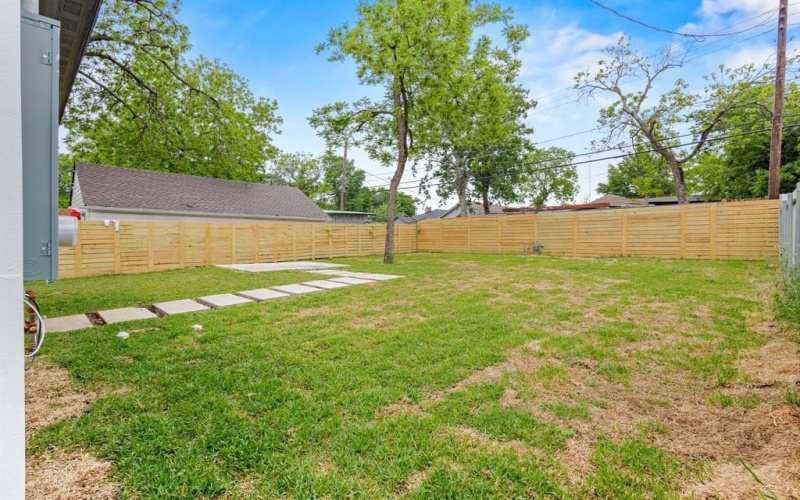 2827 Grafton Avenue, Dallas, TX 75211, 4 Habitaciones Habitaciones , ,3 BañosBaños,Residential,En Venta,2827 Grafton Avenue,20914801