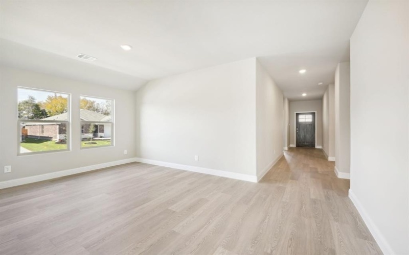 6616 Stone Elm Lane, Fort Worth, TX 76036, 4 Bedrooms Bedrooms, ,3 BathroomsBathrooms,Residential,For Sale,6616 Stone Elm Lane,20912714