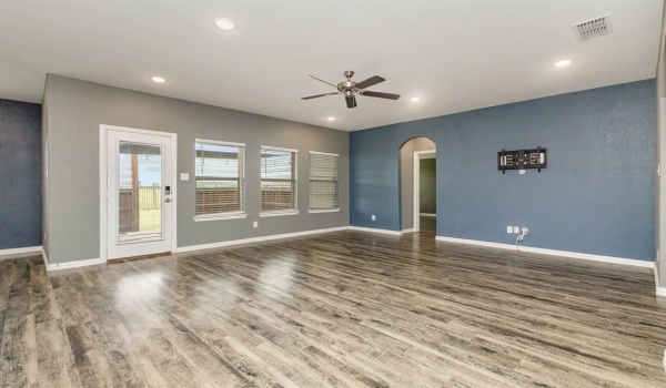 146 Willowbend Loop, Mabank, TX 75156, 4 Bedrooms Bedrooms, ,2 BathroomsBathrooms,Residential,For Sale,146 Willowbend Loop,20912779