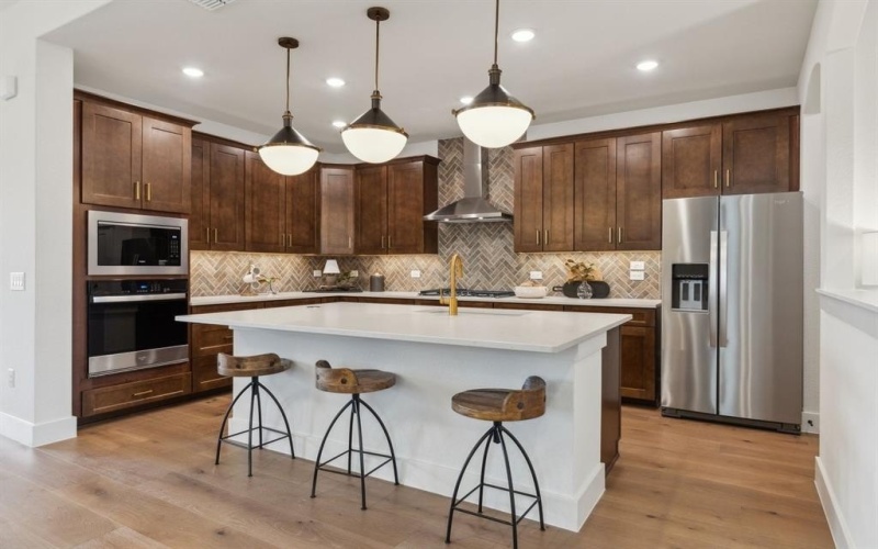 317 Brookhurst Road, Little Elm, TX 76227, 5 Bedrooms Bedrooms, ,5 BathroomsBathrooms,Residential,For Sale,317 Brookhurst Road,20915030