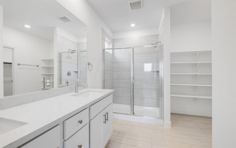 1224 La Bamba Drive, Fort Worth, TX 76052, 5 Bedrooms Bedrooms, ,3 BathroomsBathrooms,Residential,For Sale,1224 La Bamba Drive,20915135