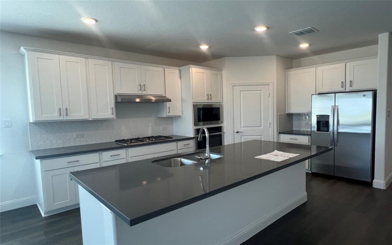 1224 La Bamba Drive, Fort Worth, TX 76052, 5 Bedrooms Bedrooms, ,3 BathroomsBathrooms,Residential,For Sale,1224 La Bamba Drive,20915135