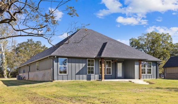 4858 S Theresa Drive, Denison, TX 75020, 3 Bedrooms Bedrooms, ,2 BathroomsBathrooms,Residential,For Sale,4858 S Theresa Drive,20915241