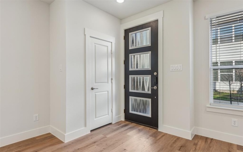 32 Raven Way, Farmers Branch, TX 75234, 2 Bedrooms Bedrooms, ,2 BathroomsBathrooms,Residential Lease,For Rent,32 Raven Way,20915460