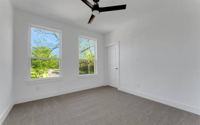 2327 Lawrence Street, Dallas, TX 75215, 4 Habitaciones Habitaciones , ,3 BañosBaños,Residential,En Venta,2327 Lawrence Street,20913024