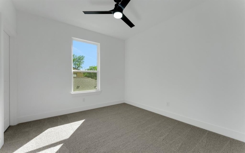 2327 Lawrence Street, Dallas, TX 75215, 4 Habitaciones Habitaciones , ,3 BañosBaños,Residential,En Venta,2327 Lawrence Street,20913024