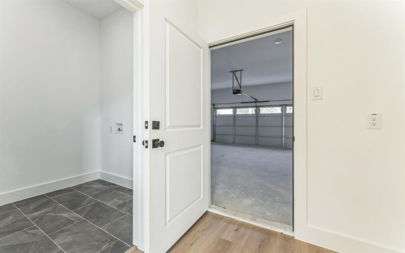 2327 Lawrence Street, Dallas, TX 75215, 4 Habitaciones Habitaciones , ,3 BañosBaños,Residential,En Venta,2327 Lawrence Street,20913024