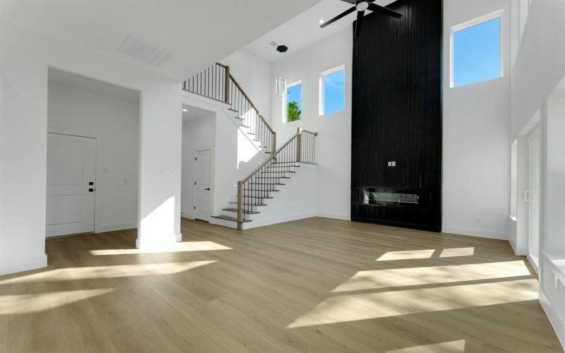 2327 Lawrence Street, Dallas, TX 75215, 4 Habitaciones Habitaciones , ,3 BañosBaños,Residential,En Venta,2327 Lawrence Street,20913024