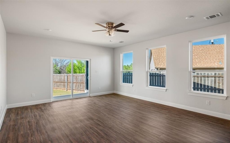 2215 Meteor Trail, Granbury, TX 76048, 3 Bedrooms Bedrooms, ,2 BathroomsBathrooms,Residential,For Sale,2215 Meteor Trail,20913081