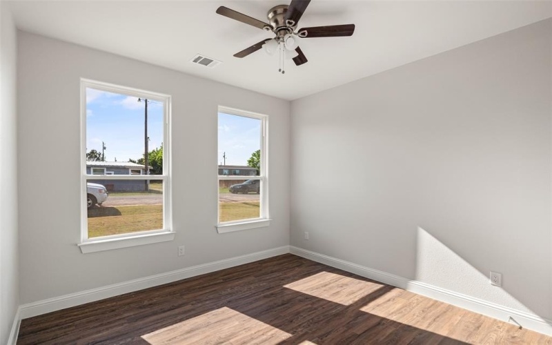 2215 Meteor Trail, Granbury, TX 76048, 3 Bedrooms Bedrooms, ,2 BathroomsBathrooms,Residential,For Sale,2215 Meteor Trail,20913081