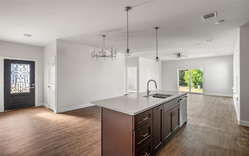 2215 Meteor Trail, Granbury, TX 76048, 3 Bedrooms Bedrooms, ,2 BathroomsBathrooms,Residential,For Sale,2215 Meteor Trail,20913081