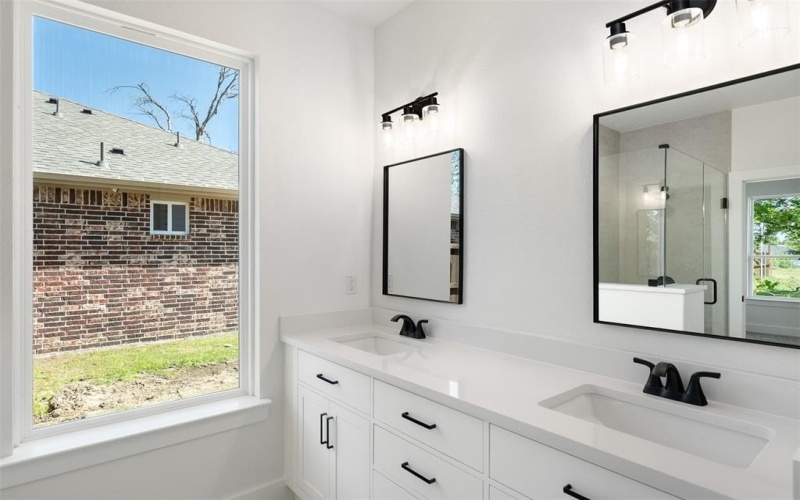 2514 College Street, Greenville, TX 75401, 3 Habitaciones Habitaciones , ,2 BañosBaños,Residential,En Venta,2514 College Street,20913443