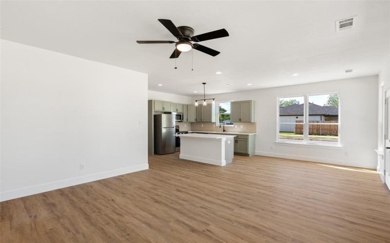 2514 College Street, Greenville, TX 75401, 3 Habitaciones Habitaciones , ,2 BañosBaños,Residential,En Venta,2514 College Street,20913443